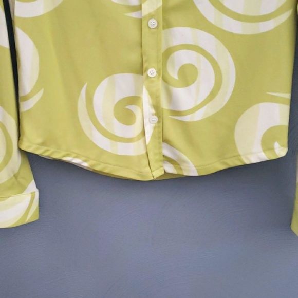 Beautiful "The Limited Top" - Picture 5 of 9